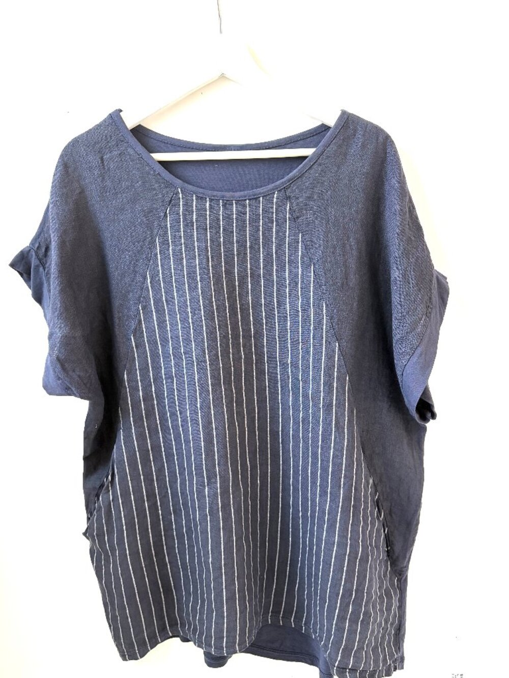 Navy and Silver Linen and Cotton mix top with pockets, made in Italy, size 1X